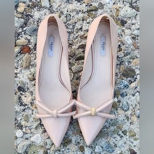 Prada Patent Leather Kitten Heel Pumps With Bow